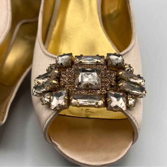 NINE WEST SATIN PLATFORM HEELS - Picture 3 of 13